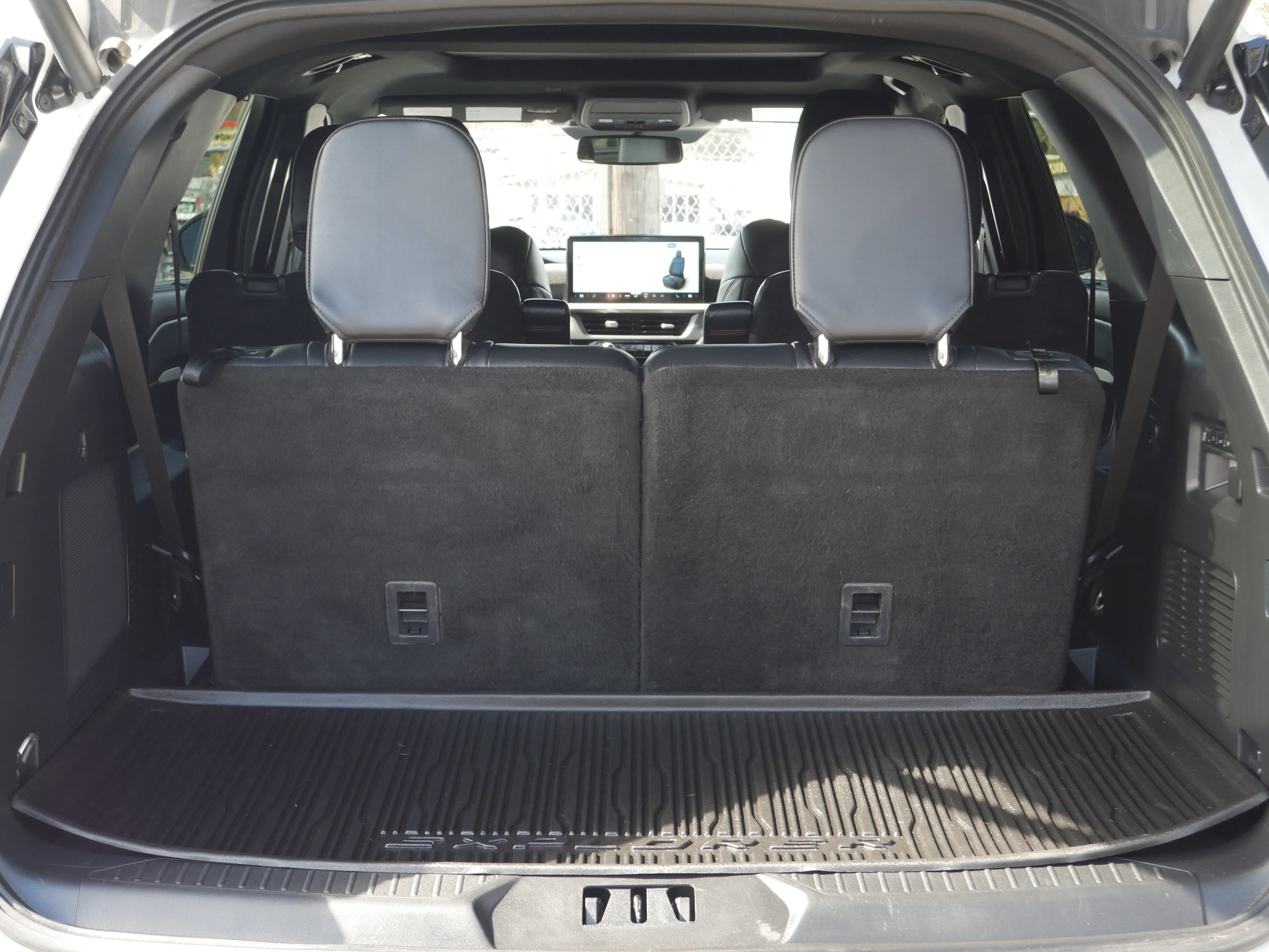 Certified 2025 Ford Explorer ST AWD/4WD image 31