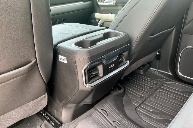 Used 2025 GMC Sierra 2500 SLT AWD/4WD image 36