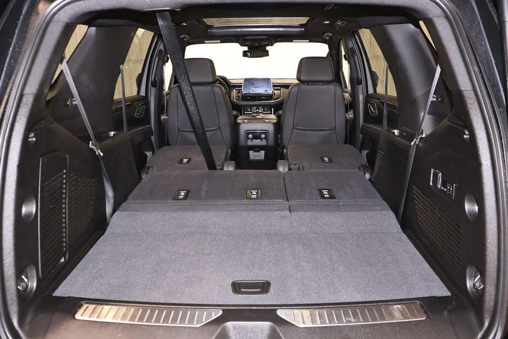 Used 2023 Chevrolet Tahoe Z71 w/ Luxury Package AWD/4WD image 47