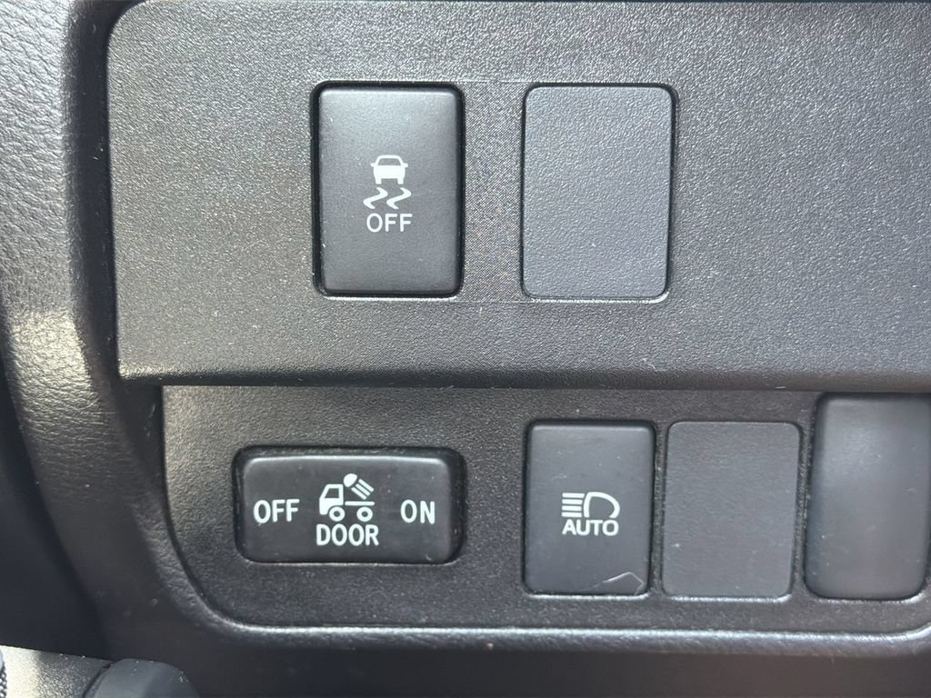 Used 2022 Toyota Tacoma SR AWD/4WD image 18