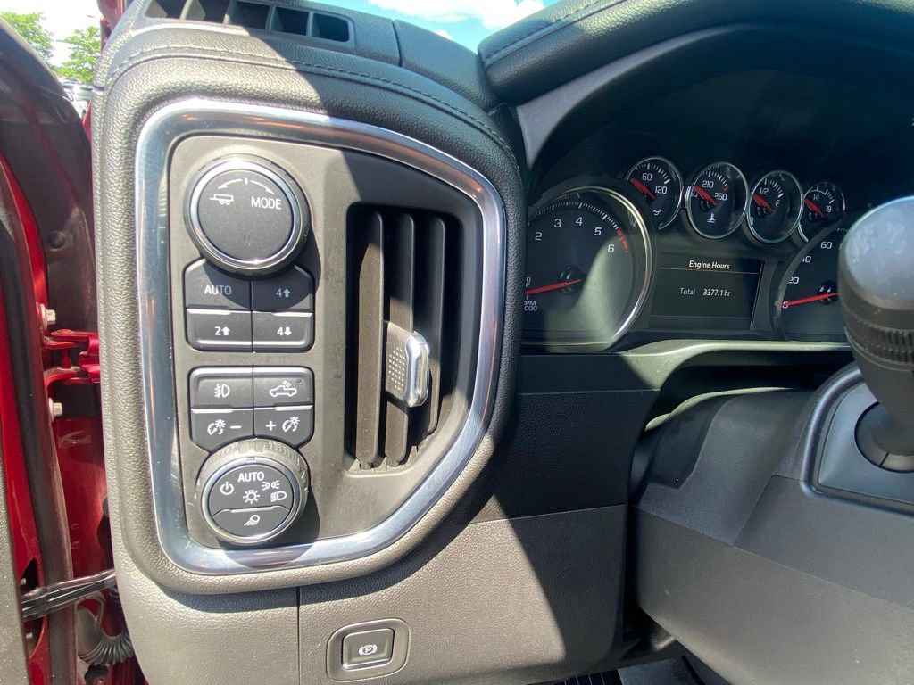Used 2021 Chevrolet Silverado 1500 LTZ AWD/4WD image 12