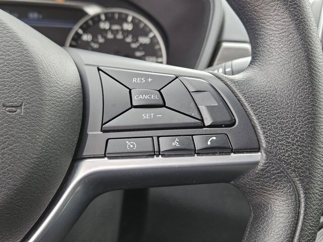 Used 2025 Nissan Altima 2.5 SV FWD image 17