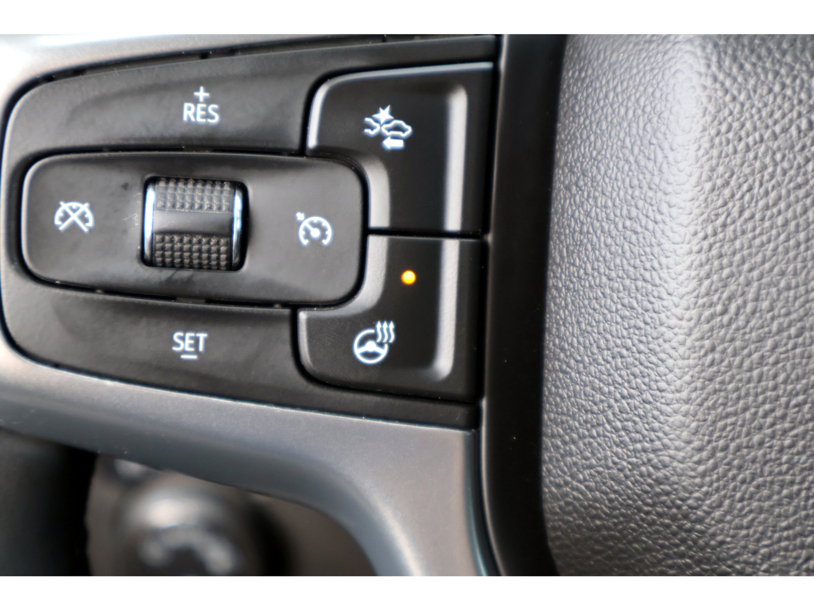 Used 2024 Chevrolet Silverado 1500 LT w/ Convenience Package II RWD image 7