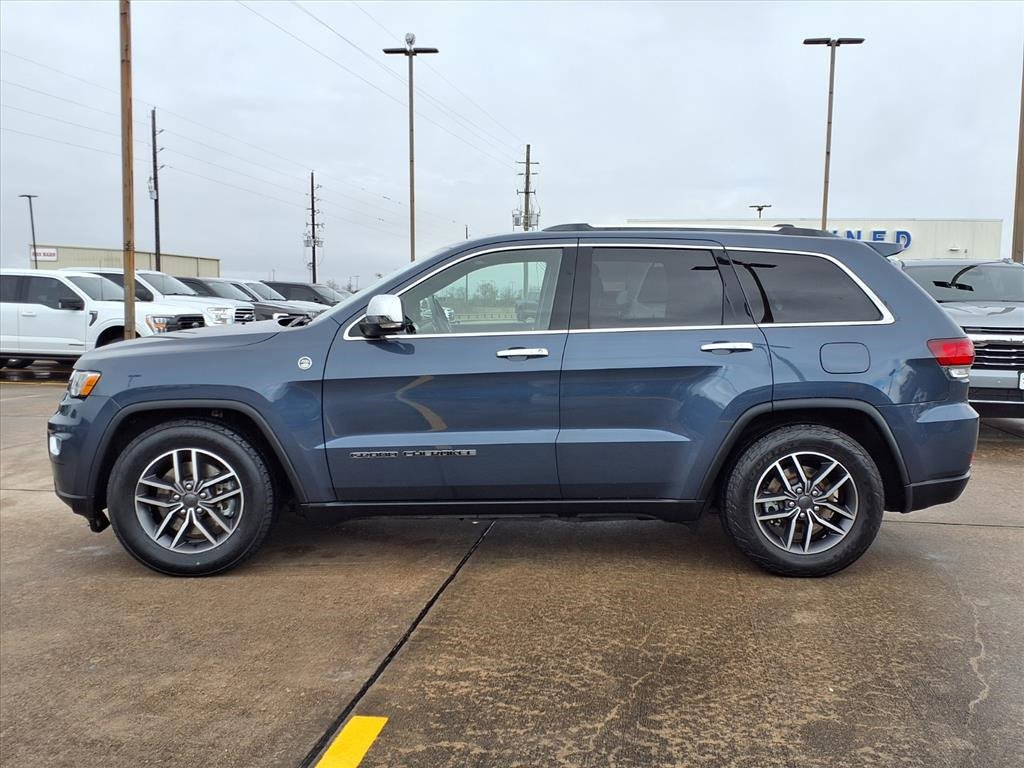 Used 2021 Jeep Grand Cherokee Limited w/ Trailer Tow Group IV image 3