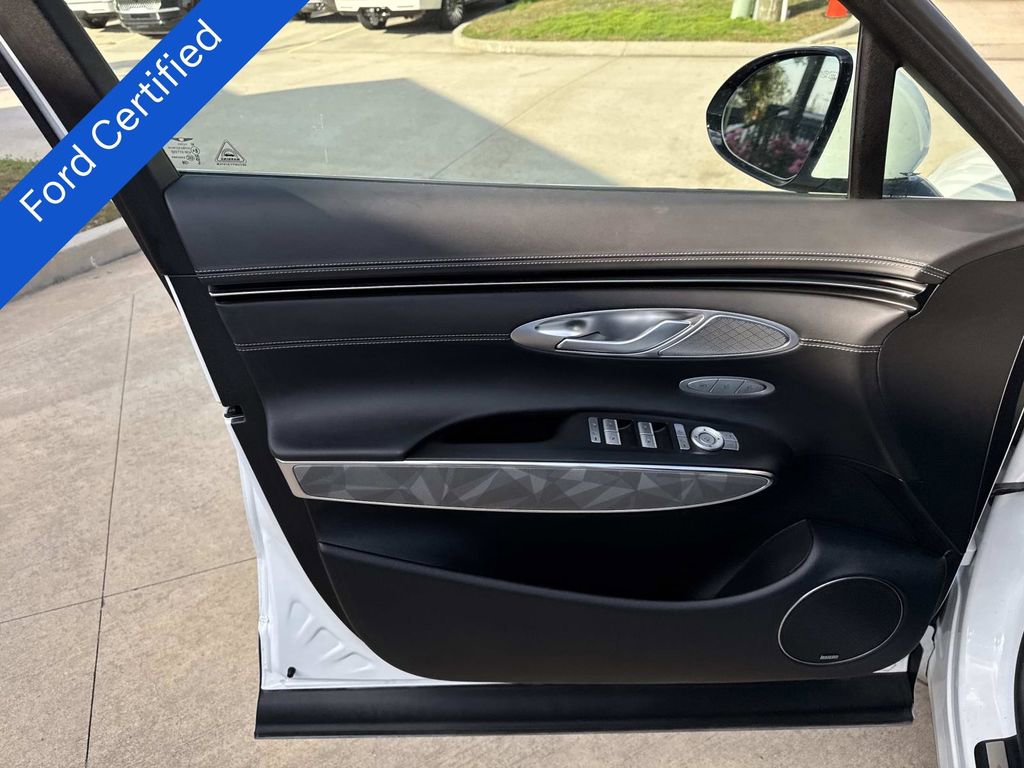Used 2025 Genesis GV70 3.5T Sport w/ Sport Advanced Package image 21