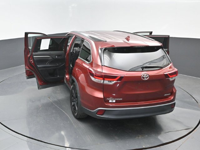 Used 2019 Toyota Highlander SE AWD/4WD image 27