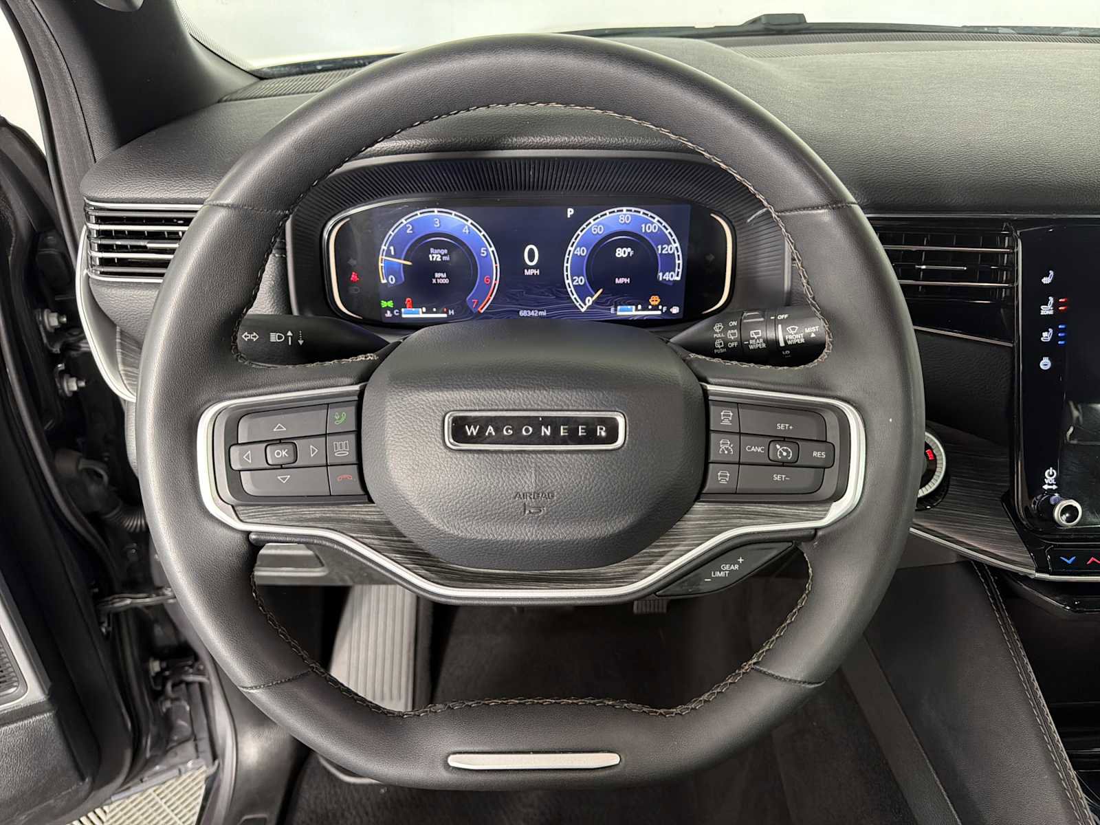 Used 2023 Jeep Wagoneer L Series II AWD/4WD image 25