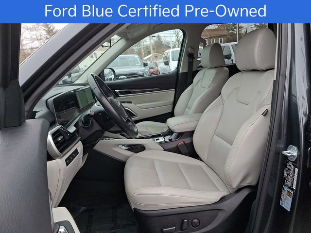 Used 2023 Kia Telluride S image 14