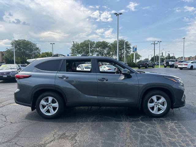 Used 2023 Toyota Highlander L FWD image 9