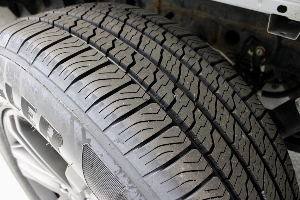 Certified 2021 Ford F150 Lariat w/ Equipment Group 502A High image 21