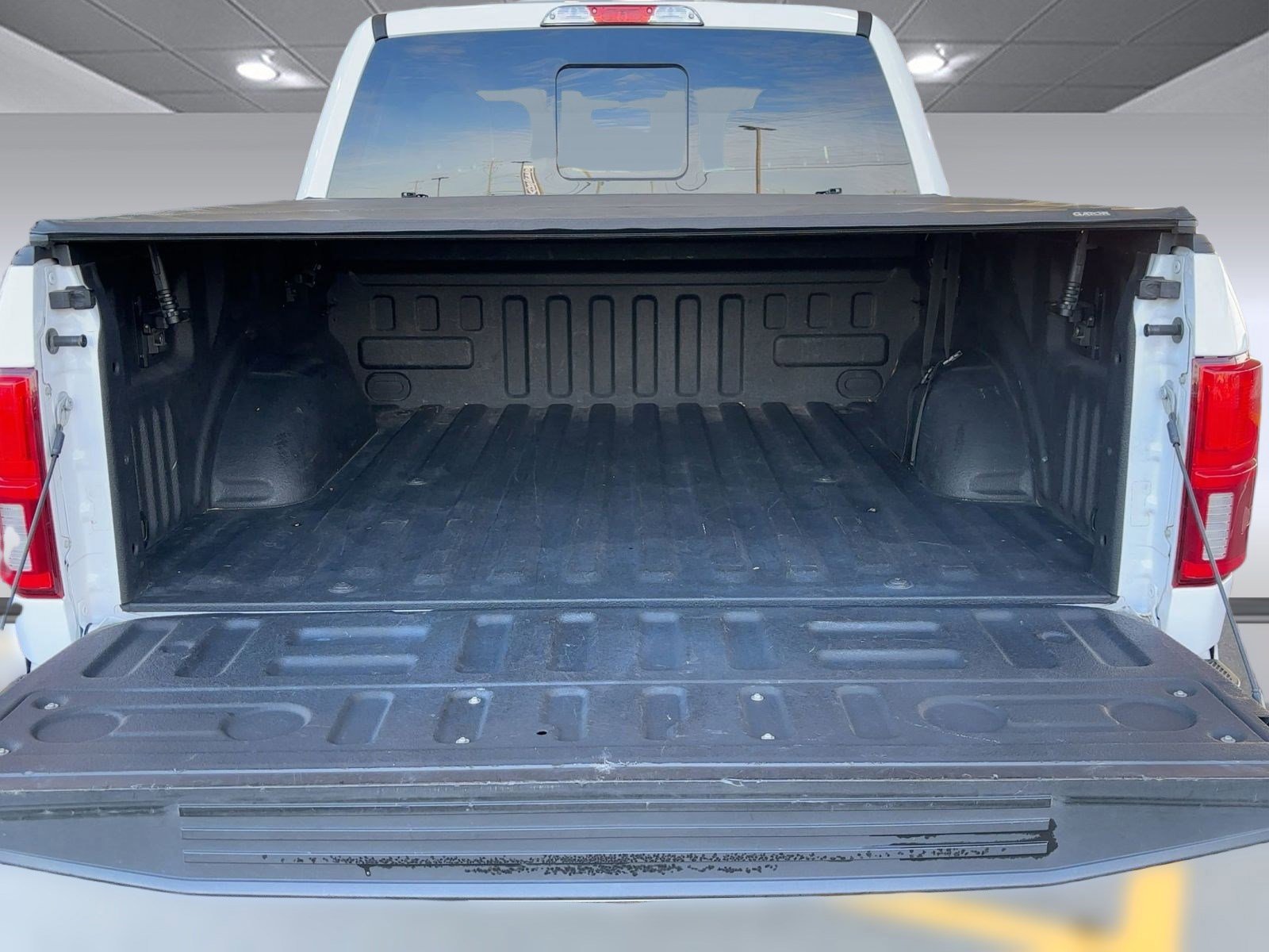 Certified 2019 Ford F150 Lariat w/ Equipment Group 501A Mid image 32