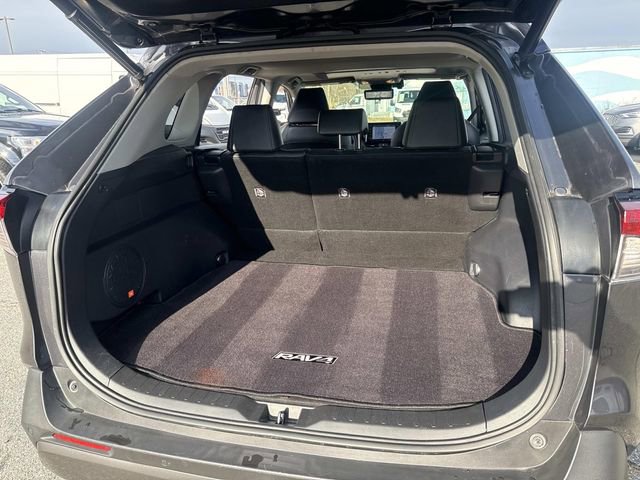 Used 2019 Toyota RAV4 Limited image 7