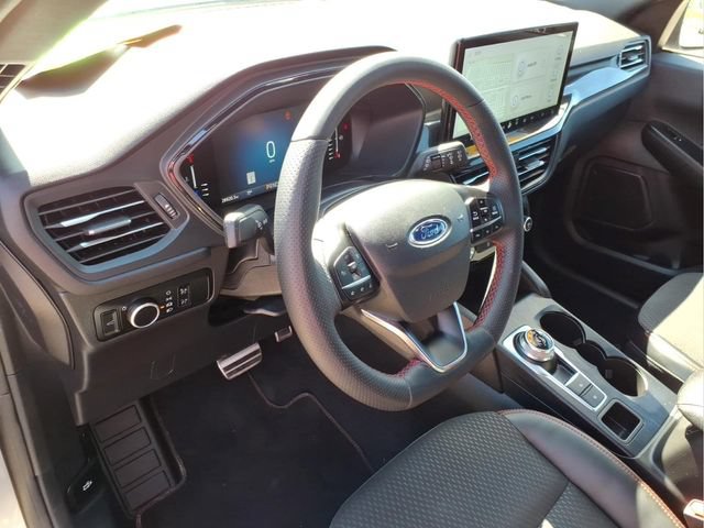 Certified 2023 Ford Escape ST-Line w/ Tech Pack #1 AWD/4WD image 17