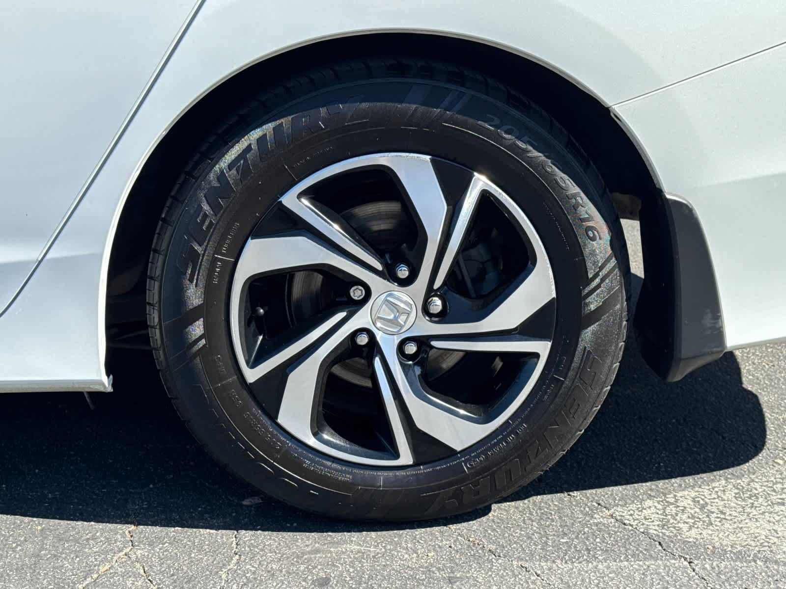 Used 2017 Honda Accord LX image 22