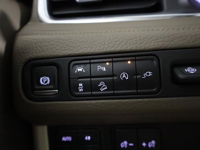 Used 2021 GMC Yukon XL Denali AWD/4WD image 29
