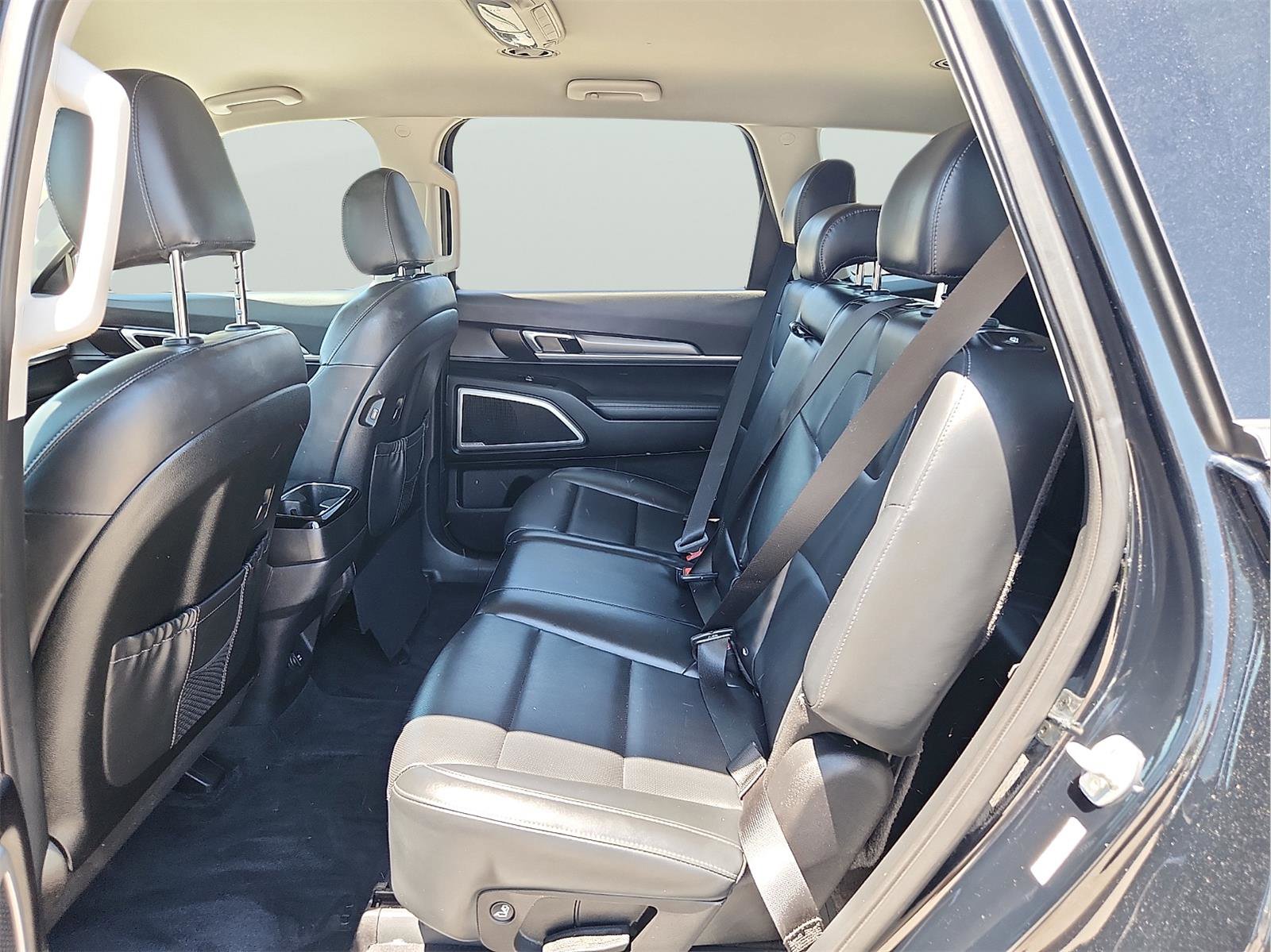 Used 2021 Kia Telluride LX AWD/4WD image 8