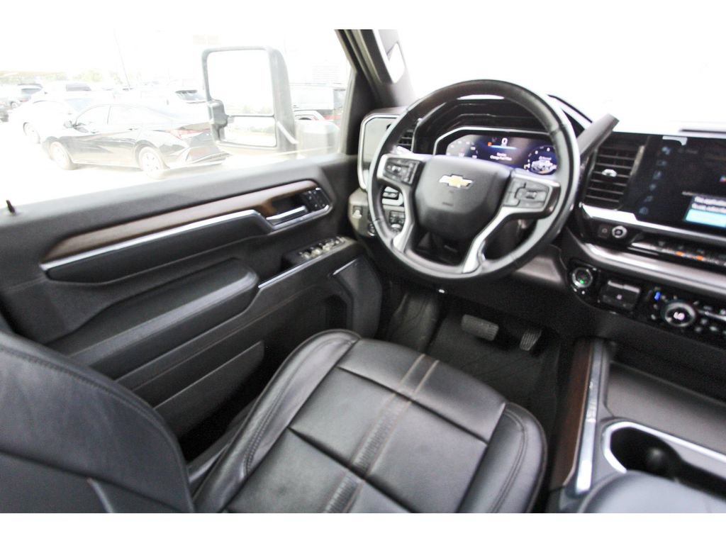 Used 2024 Chevrolet Silverado 3500 High Country w/ High Country Premium Package AWD/4WD image 11