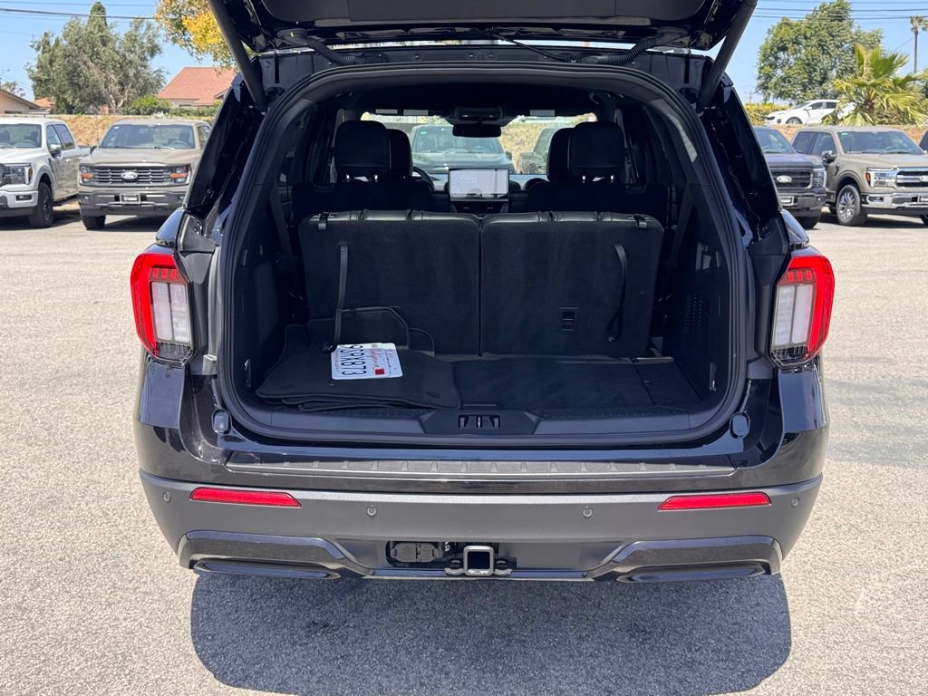 Certified 2025 Ford Explorer ST-Line w/ Premium Package RWD image 13