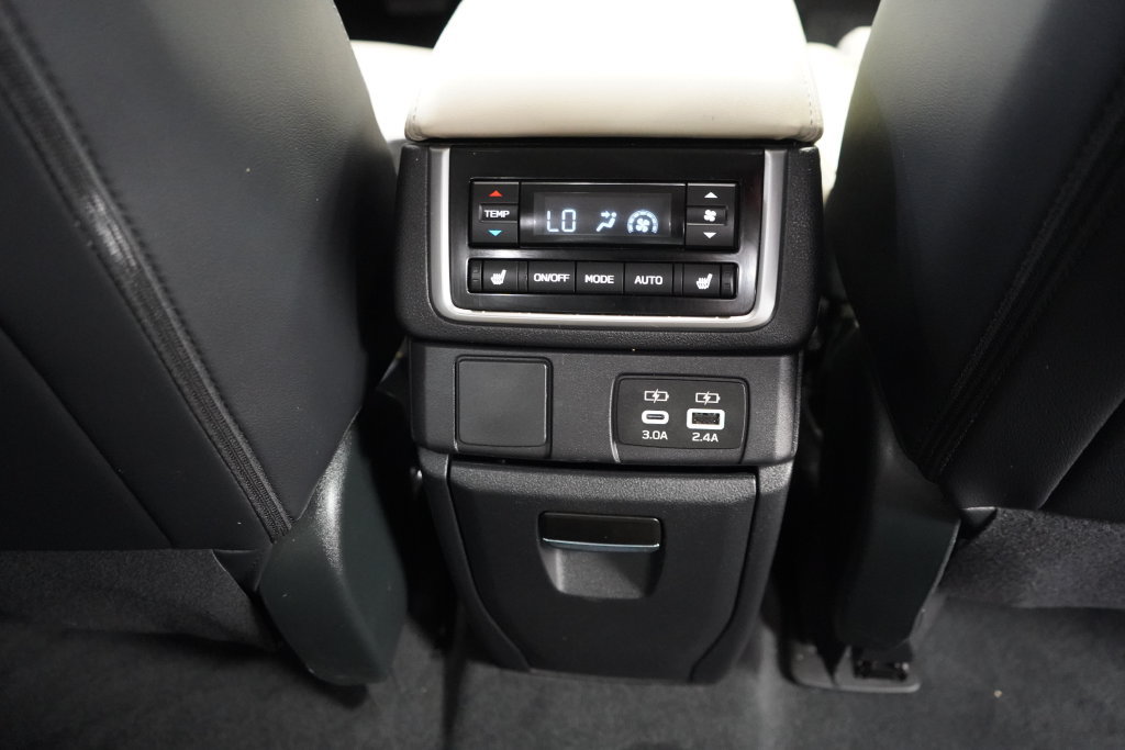 Used 2025 Subaru Ascent Limited w/ Popular Package #1 AWD/4WD image 24