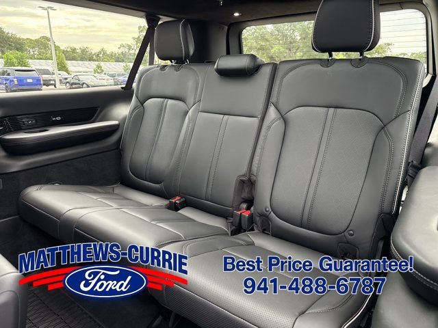 Used 2025 Jeep Grand Wagoneer L Series II Obsidian w/ Quick Order Packagew 28T AWD/4WD image 12