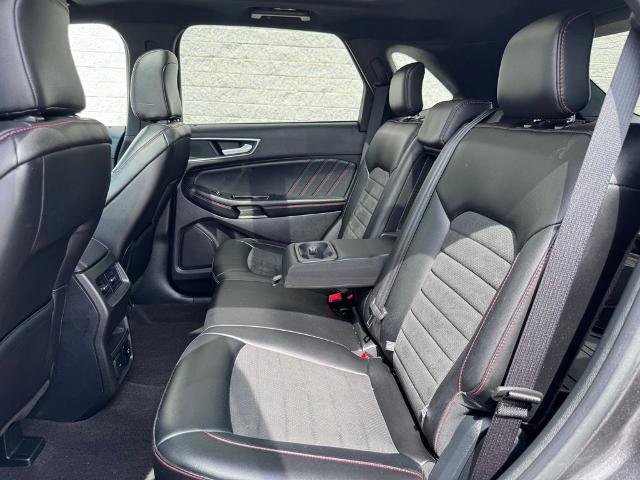 Certified 2020 Ford Edge ST-Line w/ Cold Weather Package AWD/4WD image 23