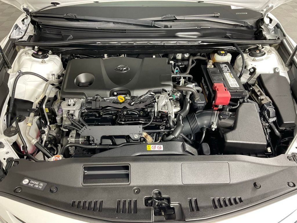 Used 2018 Toyota Camry SE image 9