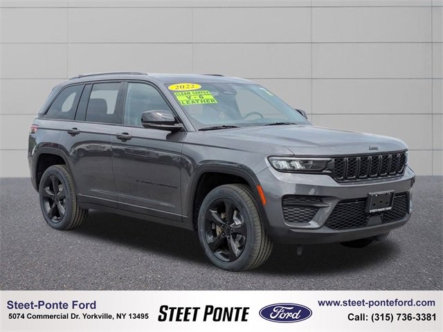 Used 2022 Jeep Grand Cherokee Altitude image 1