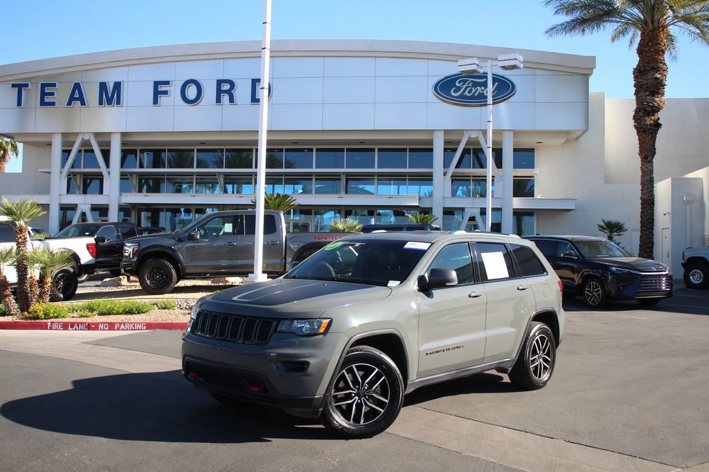 Used 2020 Jeep Grand Cherokee Trailhawk AWD/4WD image 2