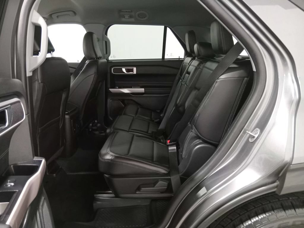 Certified 2023 Ford Explorer XLT w/ Equipment Group 202A AWD/4WD image 15