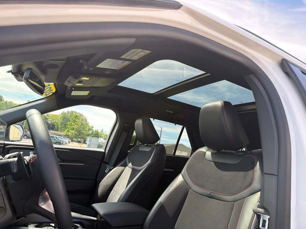 Certified 2025 Ford Explorer ST AWD/4WD image 13