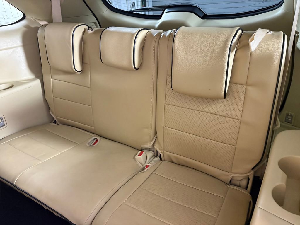 Used 2018 Toyota Highlander XLE AWD/4WD image 32