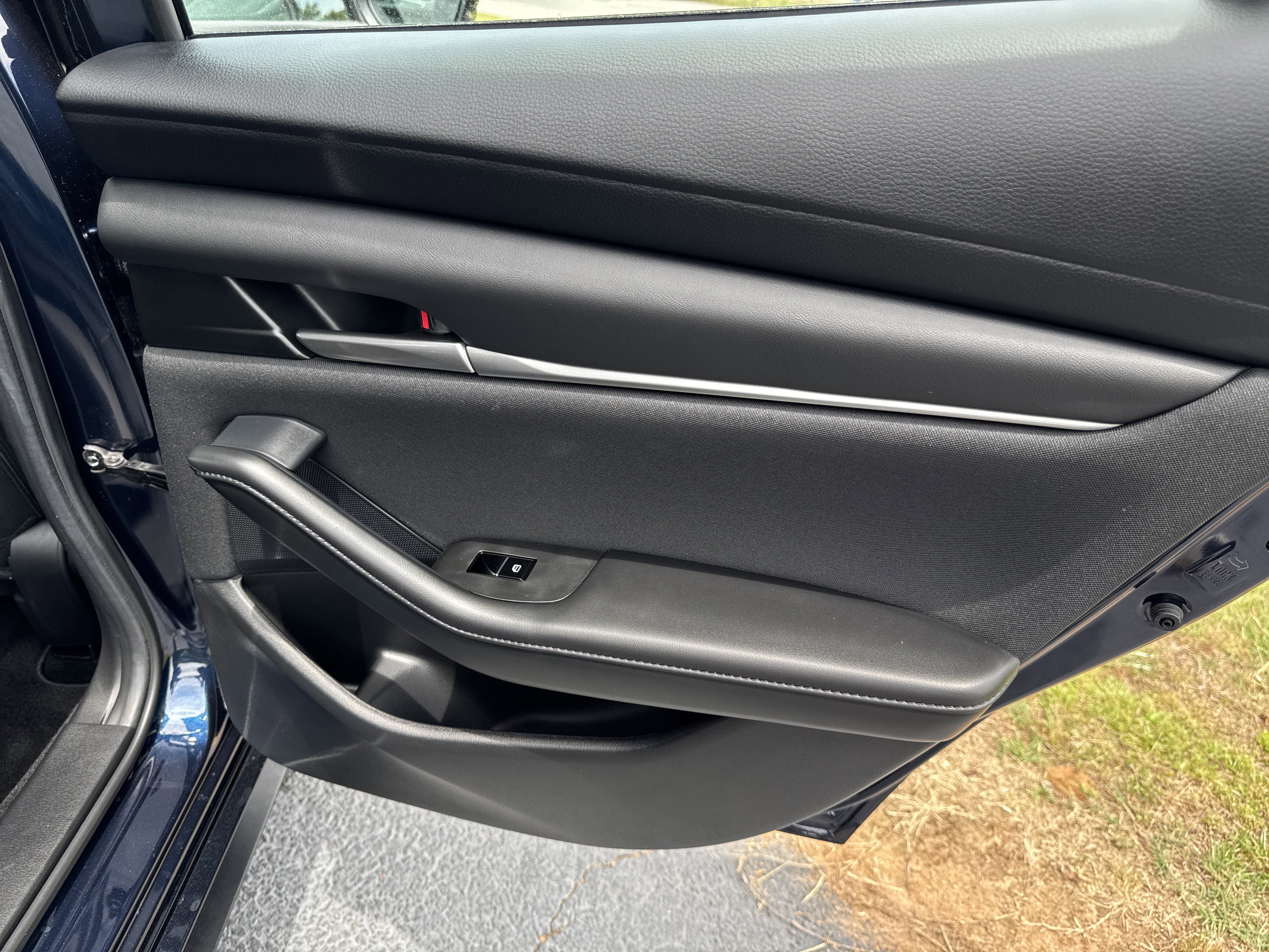 Used 2024 MAZDA MAZDA3 s FWD image 17
