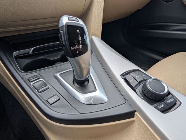 Used 2017 BMW 320i Sedan image 30