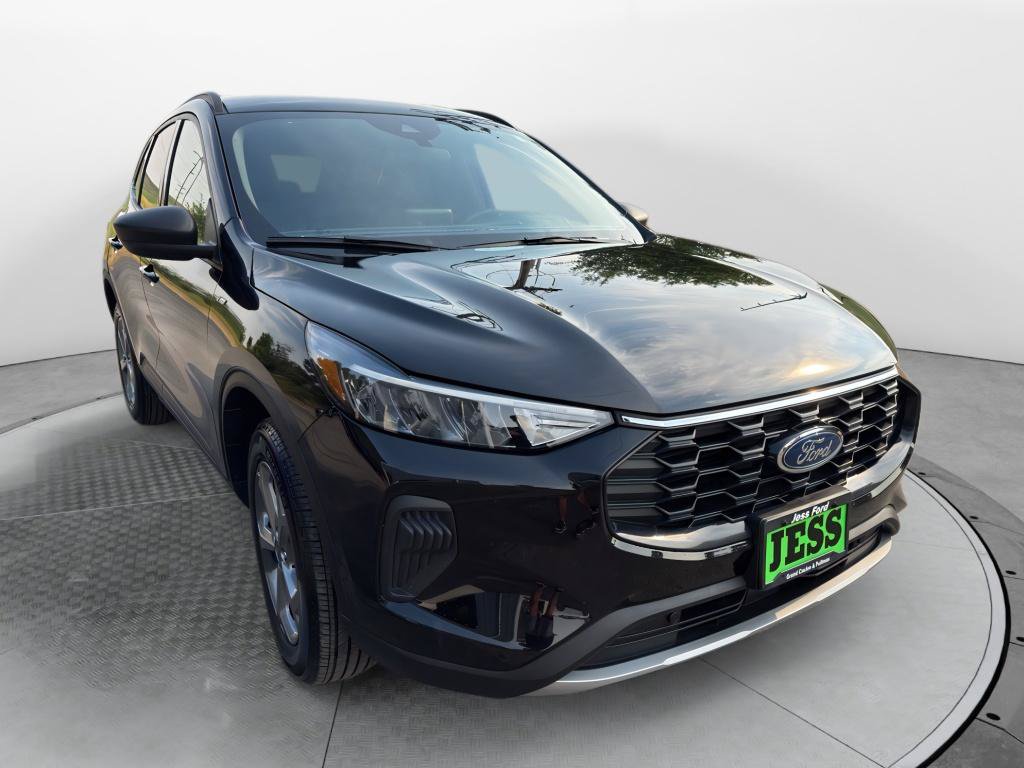 Certified 2025 Ford Escape Platinum AWD/4WD image 4