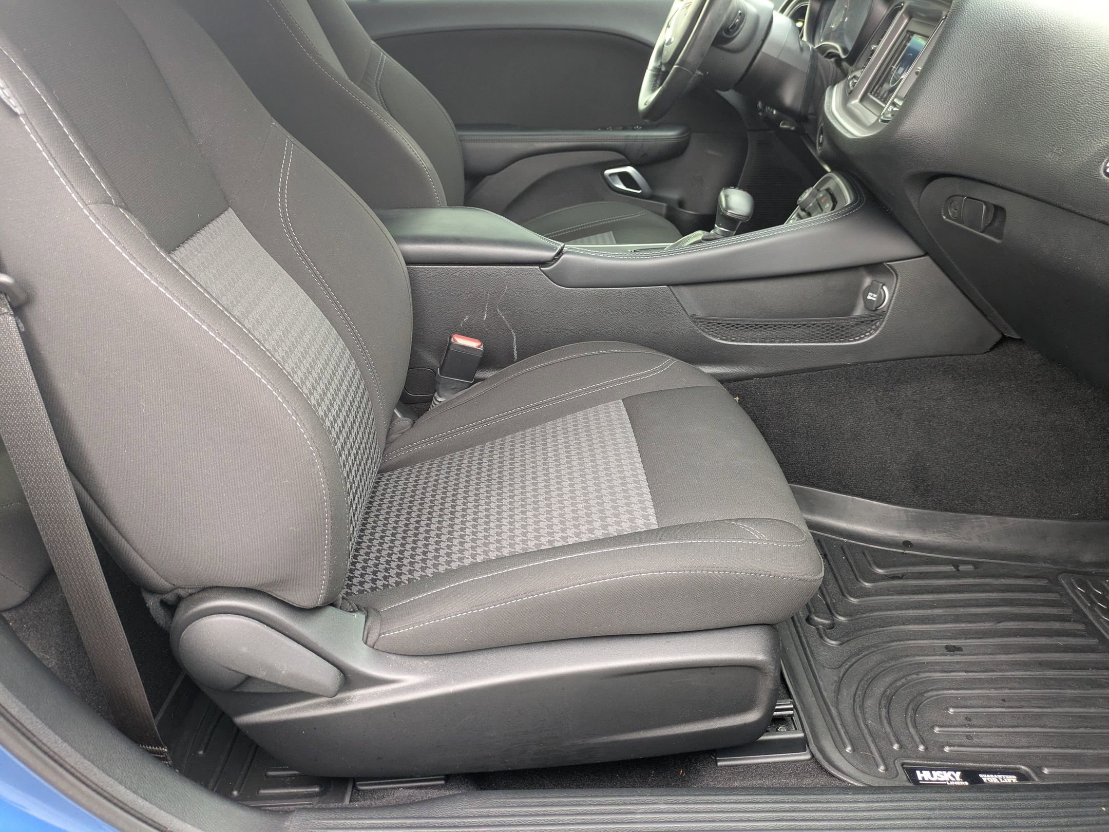 Used 2022 Dodge Challenger SXT w/ Blacktop Package image 27