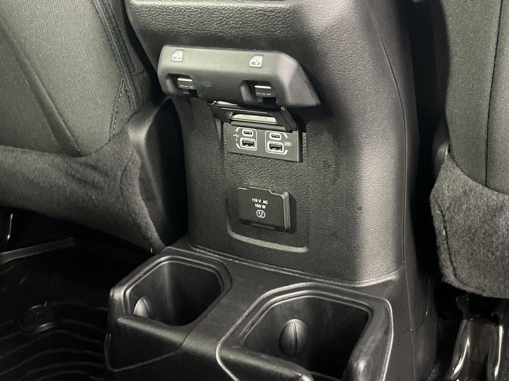 Used 2020 Jeep Wrangler Unlimited Sahara image 31