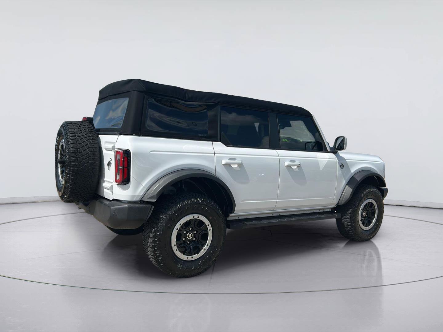 Certified 2024 Ford Bronco Outer Banks w/ Sasquatch Package AWD/4WD image 4