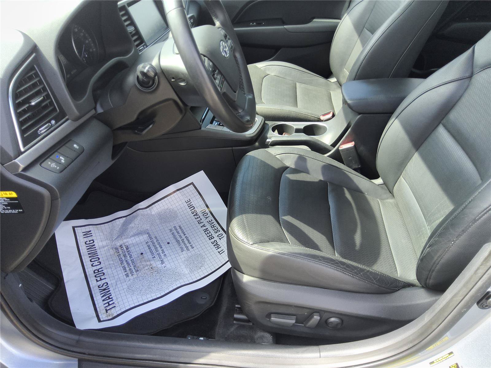 Used 2017 Hyundai Elantra Limited w/ Limited Tech Package 04 FWD image 17