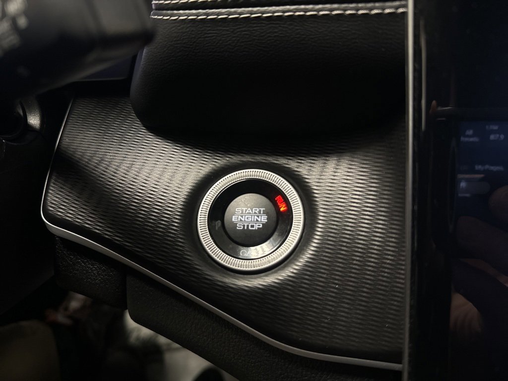 Used 2023 Jeep Grand Cherokee L Laredo image 30