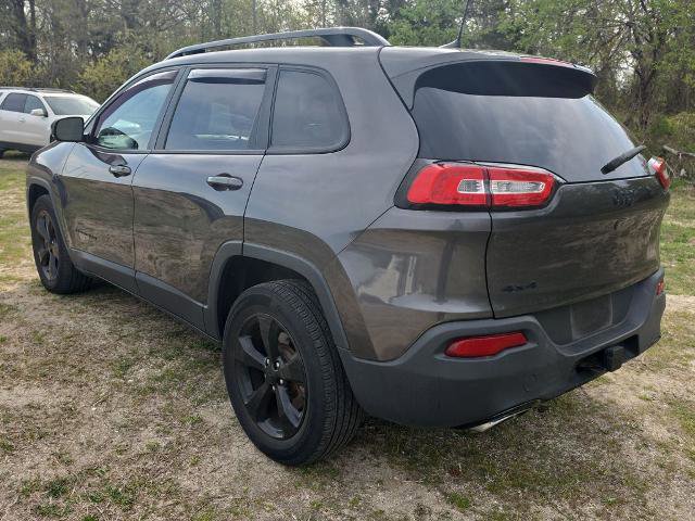 Used 2017 Jeep Cherokee High Altitude AWD/4WD image 10