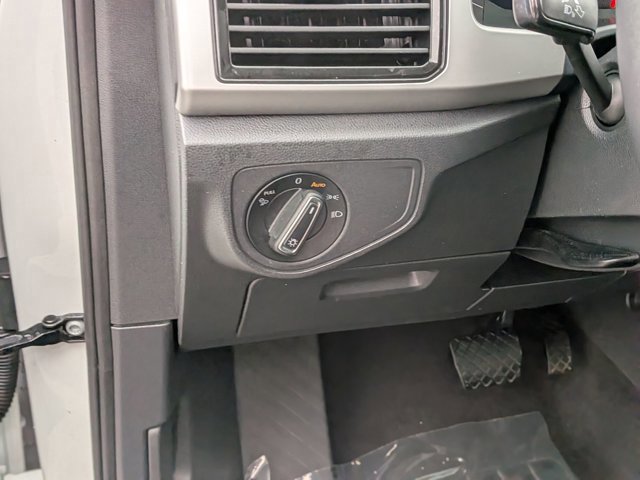 Used 2022 Volkswagen Atlas Cross Sport SE image 16