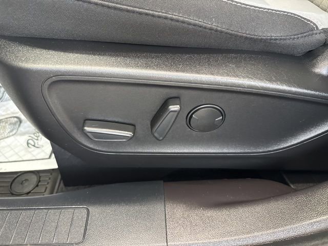 Certified 2023 Ford Escape Active AWD/4WD image 17