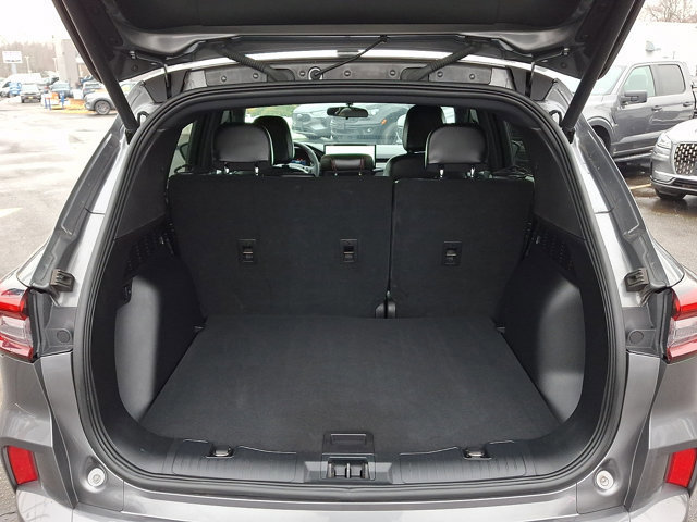 Certified 2023 Ford Escape ST-Line Select w/ Tech Pack #1 image 32