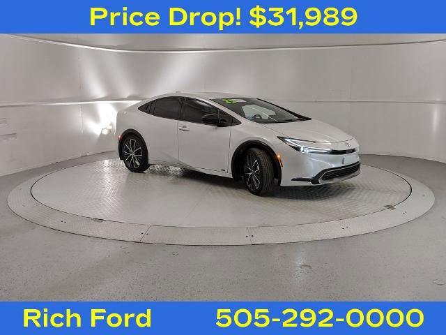 Used 2025 Toyota Prius XLE image 1