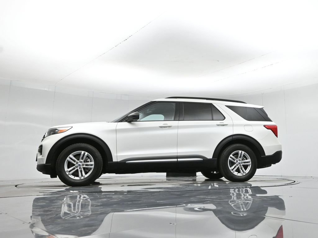 Certified 2023 Ford Explorer XLT image 25