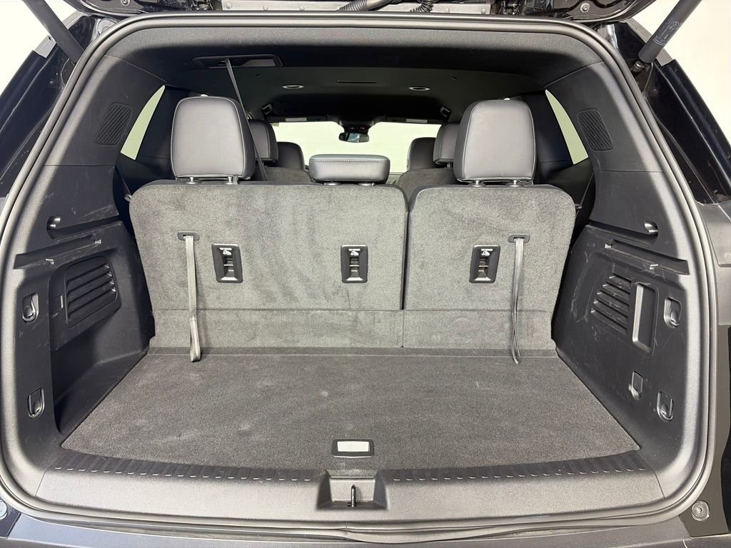 Used 2025 GMC Acadia AT4 image 26