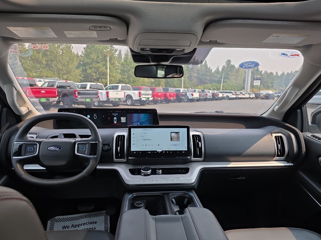 Certified 2025 Ford Expedition Active AWD/4WD image 28