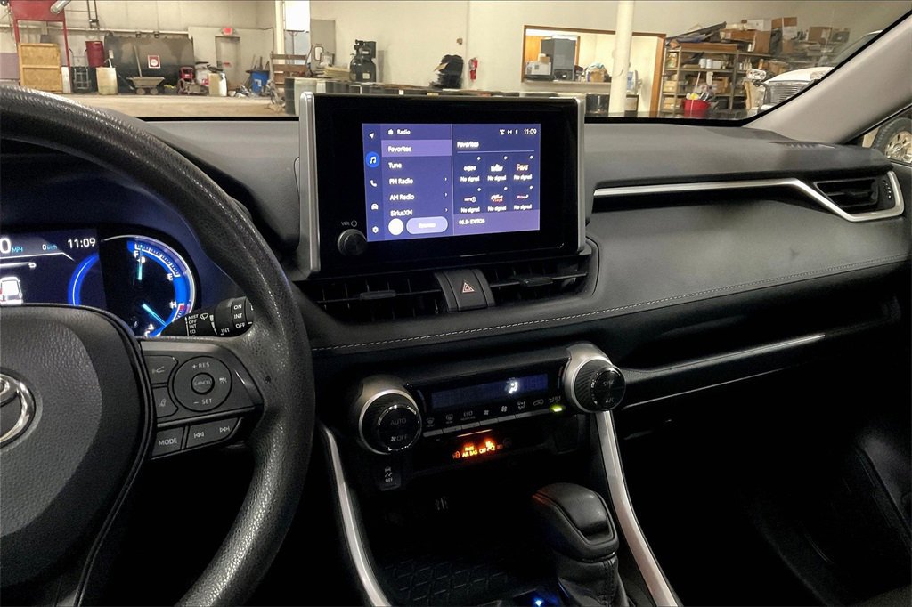 Used 2024 Toyota RAV4 XLE image 8