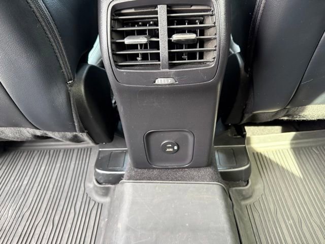 Certified 2022 Ford Escape Titanium w/ Class II Trailer Tow Package image 14