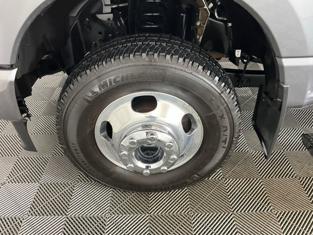 Certified 2024 Ford F350 Platinum AWD/4WD image 35